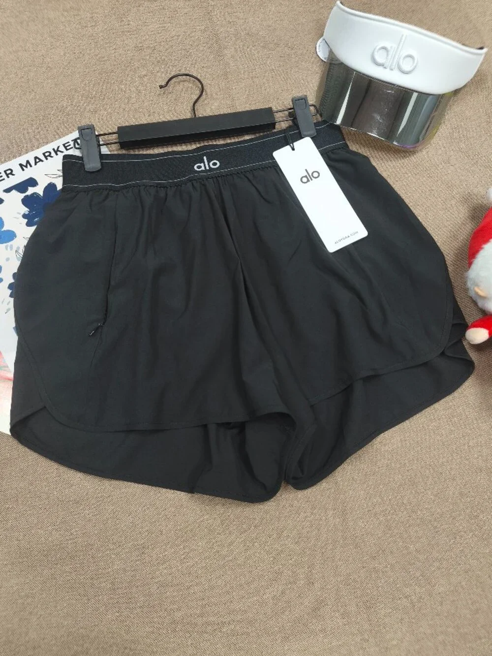 Black Alo Yoga Everyday Athleisure Running Shorts With Pockets NWT🎁🩳